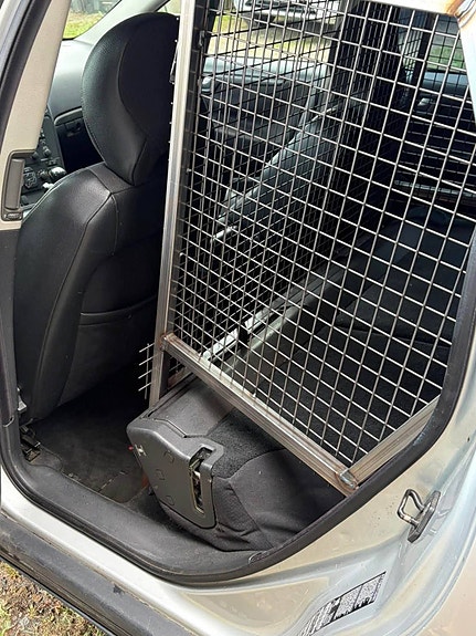 Volvo V70 3 of 6