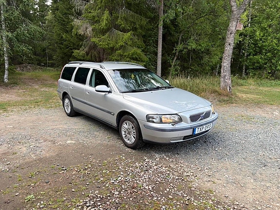 Volvo V70 5 of 6