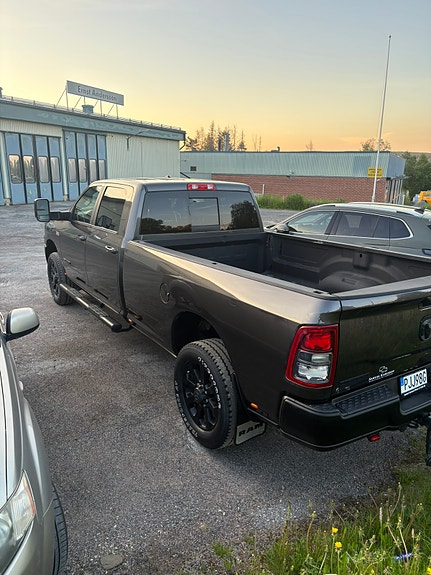 RAM 3500 5 of 7
