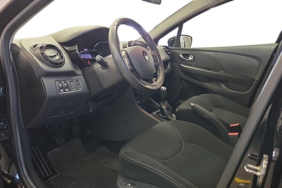 Renault Clio 14 of 21