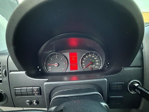 Volkswagen Crafter 10 of 13