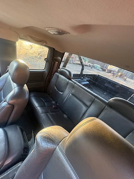 Chevrolet Silverado 2500 4 of 5