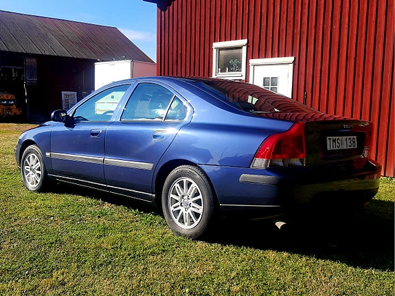 Volvo S60 4 of 13