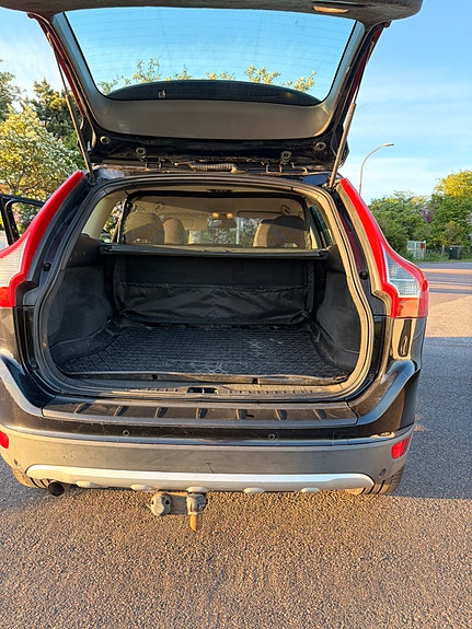 Volvo XC60 7 of 9
