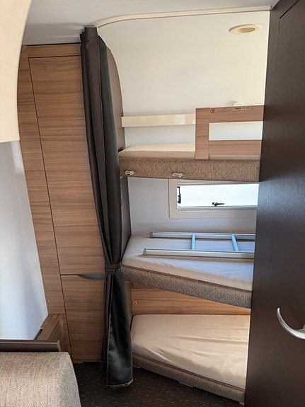 Adria Alpina 663 UK * Barnkammare * 8 of 10