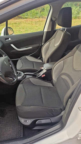 Peugeot 308 8 of 10