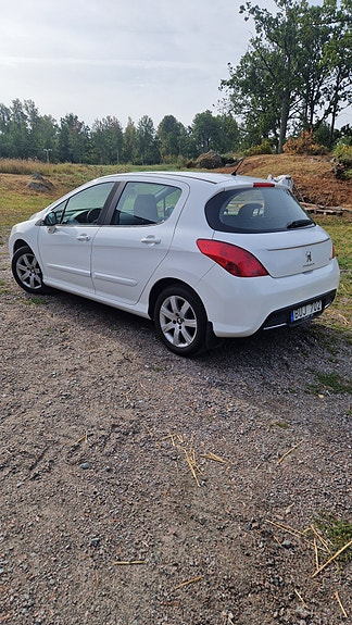 Peugeot 308 5 of 10