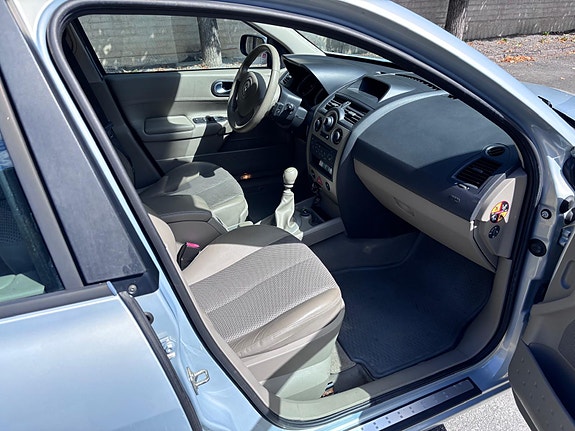Renault Megane II 7 of 10