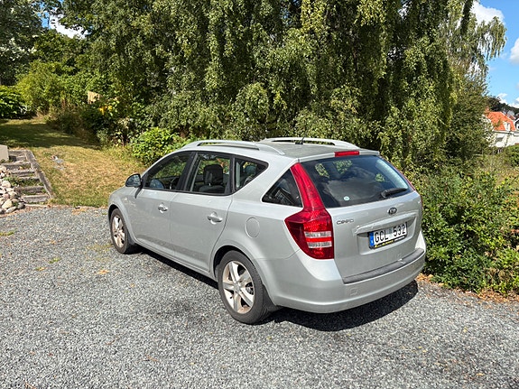 Kia Ceed 3 of 3