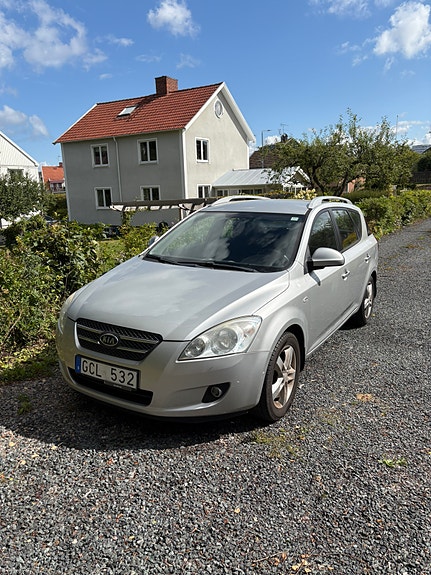Kia Ceed 2 of 3