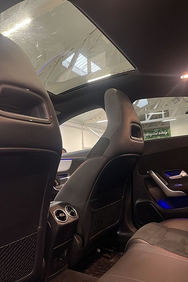 Mercedes-Benz CLA200 d 13 of 14