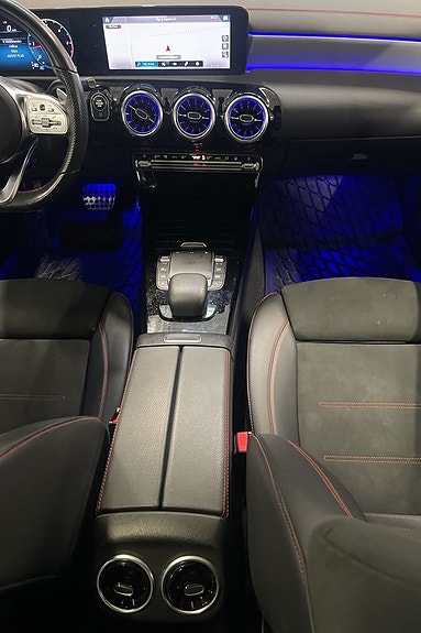 Mercedes-Benz CLA200 d 12 of 14