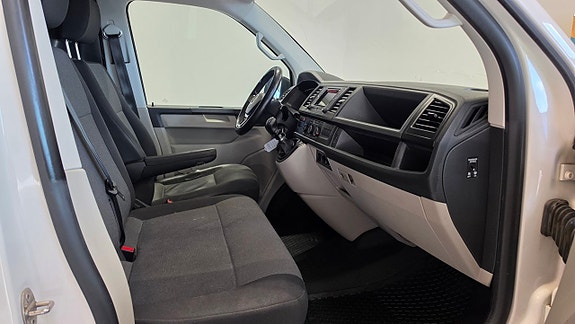 Volkswagen Transporter 10 of 13