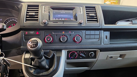 Volkswagen Transporter 8 of 13