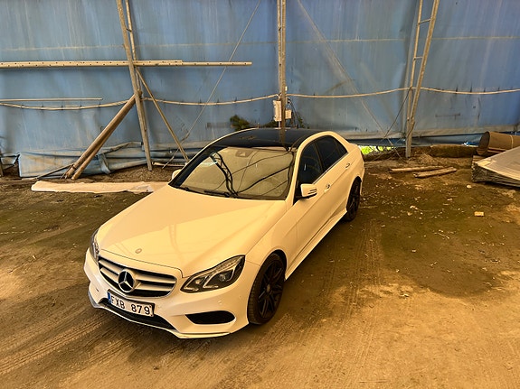 Mercedes-Benz E250 4 of 8