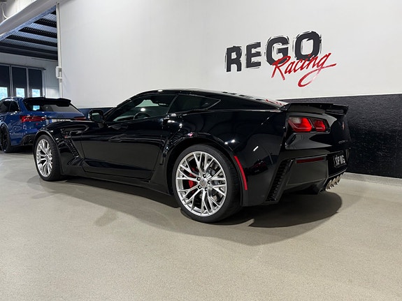Chevrolet Corvette 6 of 18
