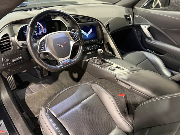 Chevrolet Corvette 8 of 18