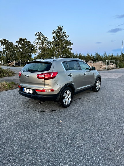 Kia Sportage 3 of 8