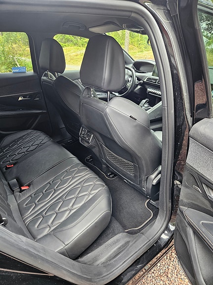 Peugeot 3008 5 of 8