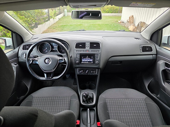 Volkswagen Polo 4 of 8