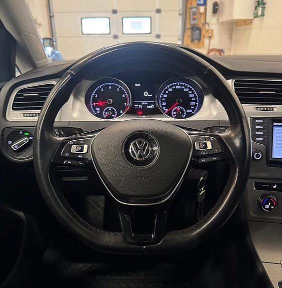 Volkswagen Golf I 11 of 18