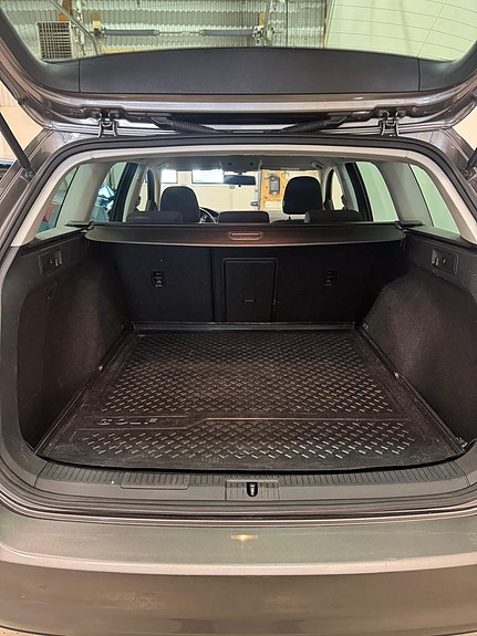 Volkswagen Golf I 17 of 18