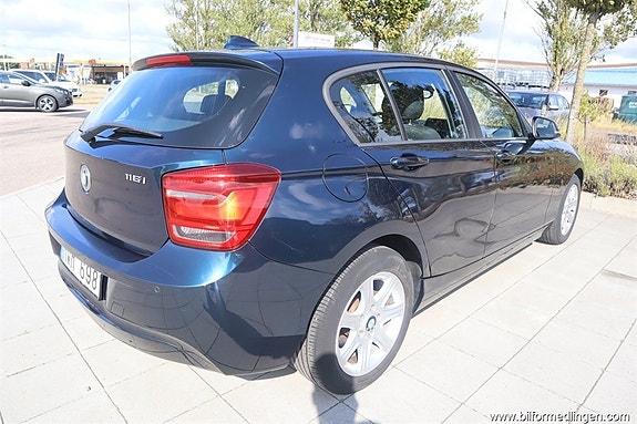 BMW 116i 3 of 17
