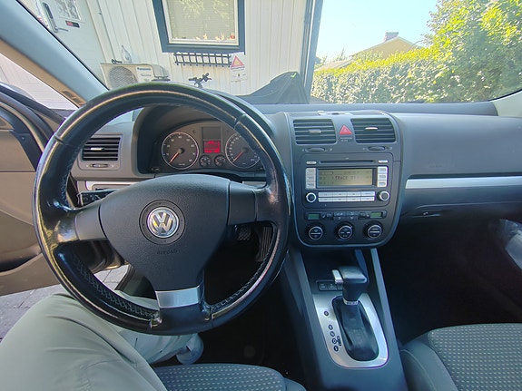 Volkswagen Golf V 12 of 14