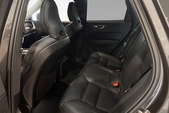 Volvo XC60 7 of 13