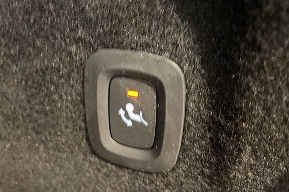 Volvo XC60 13 of 13