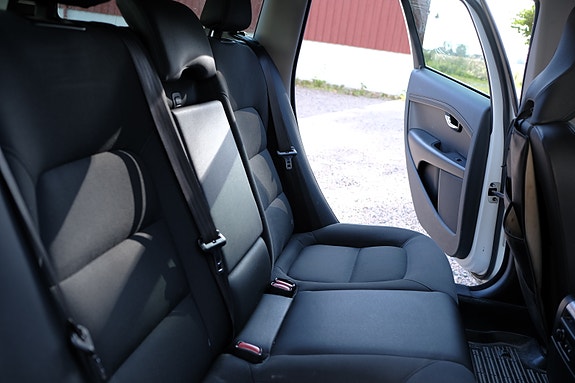 Volvo XC70 7 of 13