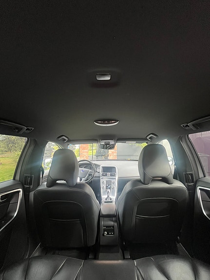 Volvo XC60 5 of 8
