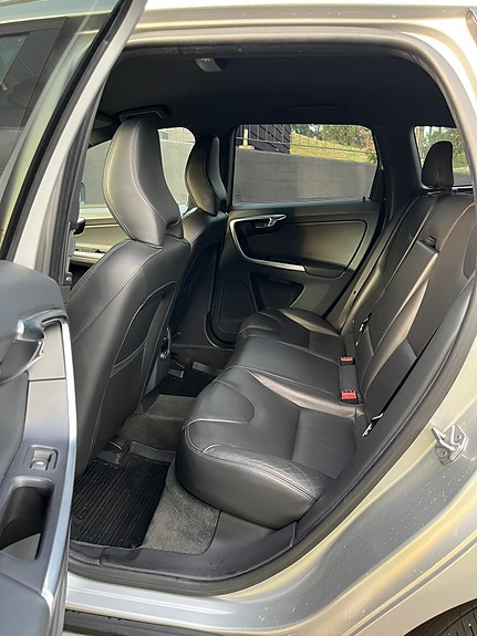 Volvo XC60 4 of 8