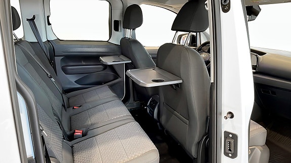 Ford Connect Tourneo 5 of 21