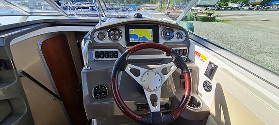 Regal 28 Express 2012 | Volvo Penta 300 hk | 401 h | Mycket gjort 9 of 15