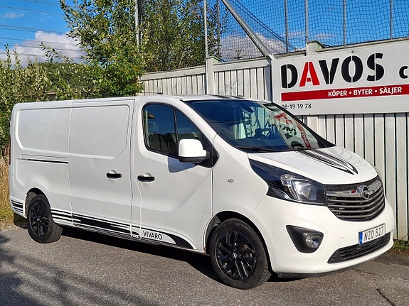 Opel Vivaro 2 of 12
