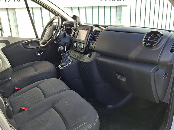 Opel Vivaro 3 of 12