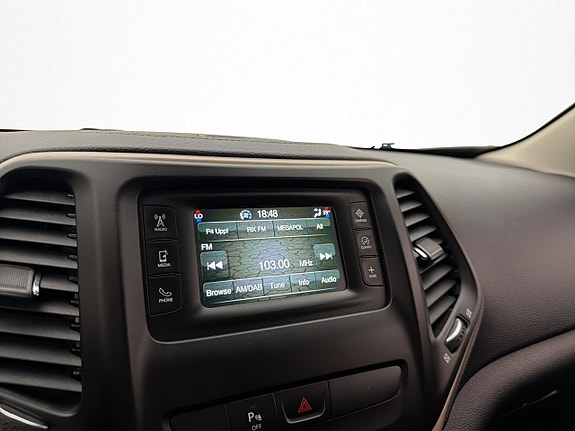 Jeep Cherokee 20 of 30