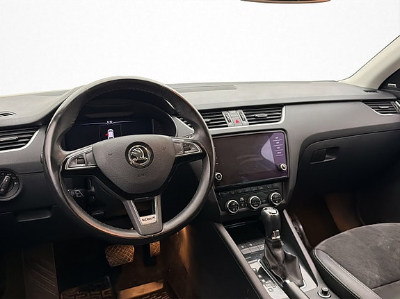 Skoda Octavia Scout 14 of 30
