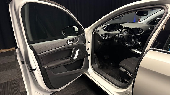 Peugeot 308 7 of 25