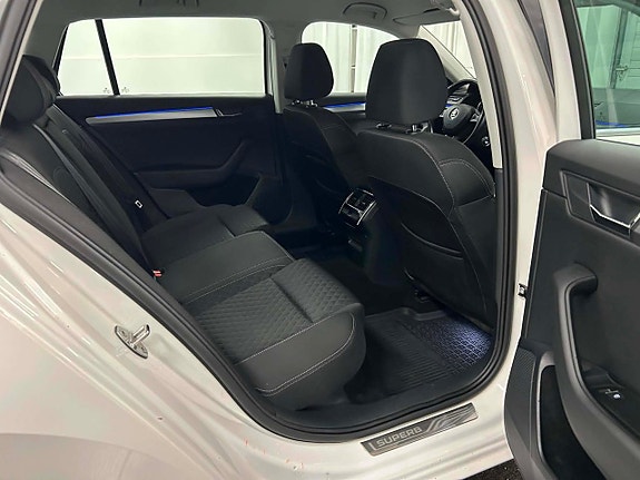 Skoda Superb 10 of 19