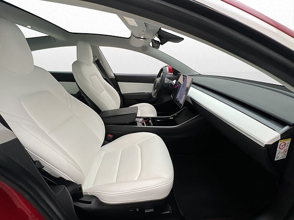 Tesla Model 3 26 of 30