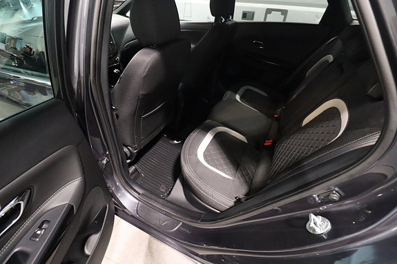 Kia Ceed 8 of 10
