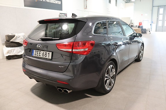 Kia Ceed 2 of 10