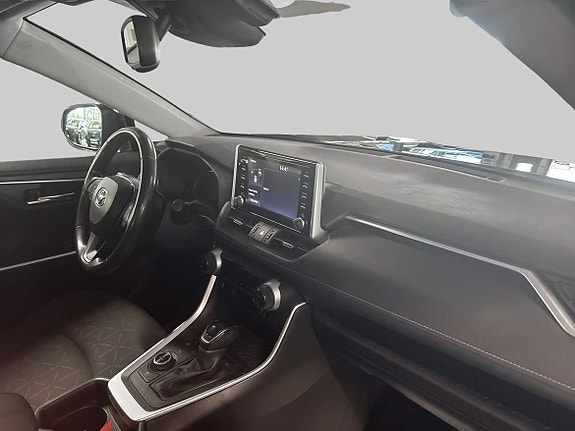 Toyota RAV4 10 of 19