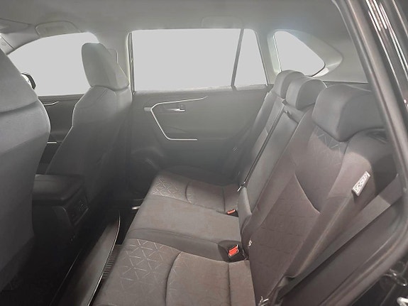 Toyota RAV4 11 of 19