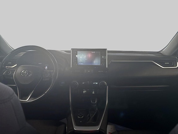 Toyota RAV4 12 of 19