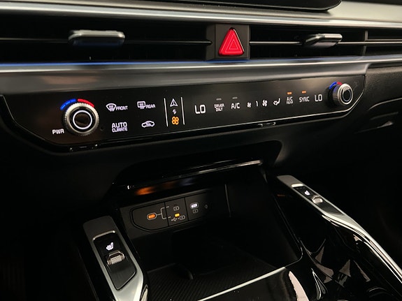 Kia Sorento 23 of 30