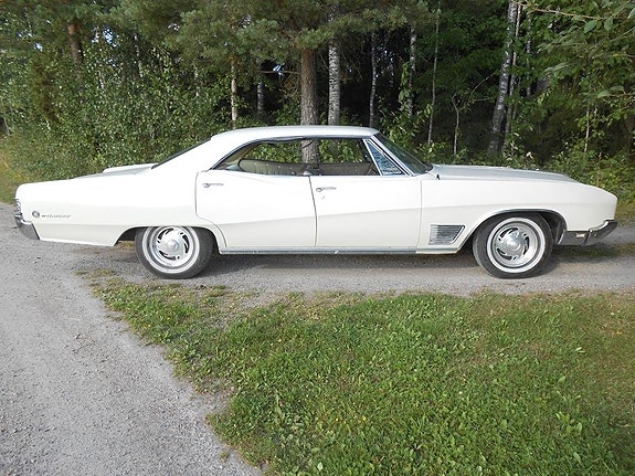 Buick Wildcat 2 of 28