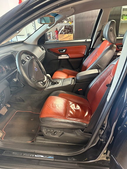 Volvo XC90 5 of 7